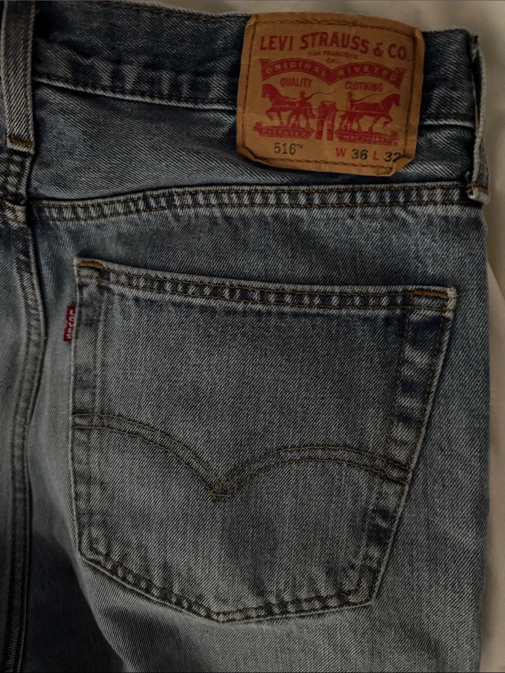 Levi's Men's straight Jeans - Medium/Light Blue Wash